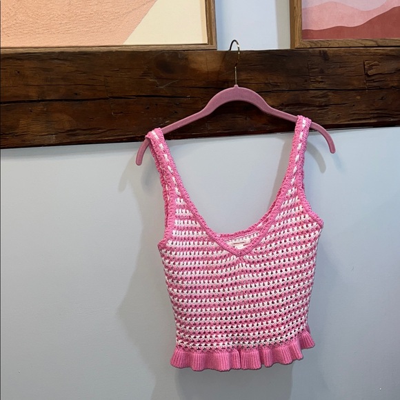 Full Tilt Tops - Full Tilt Pink & White Crochet V-Neck Crop Top